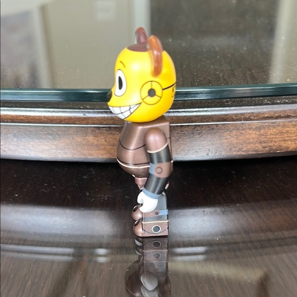 Brown and Yellow Toy Figure - Picture 6 of 7